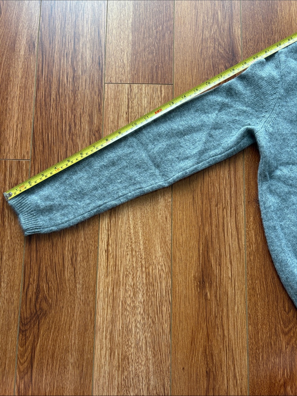 Quince Mongolian Cashmere Cropped Crew Cardigan Heather Grey in Small EUC - Picture 12 of 13